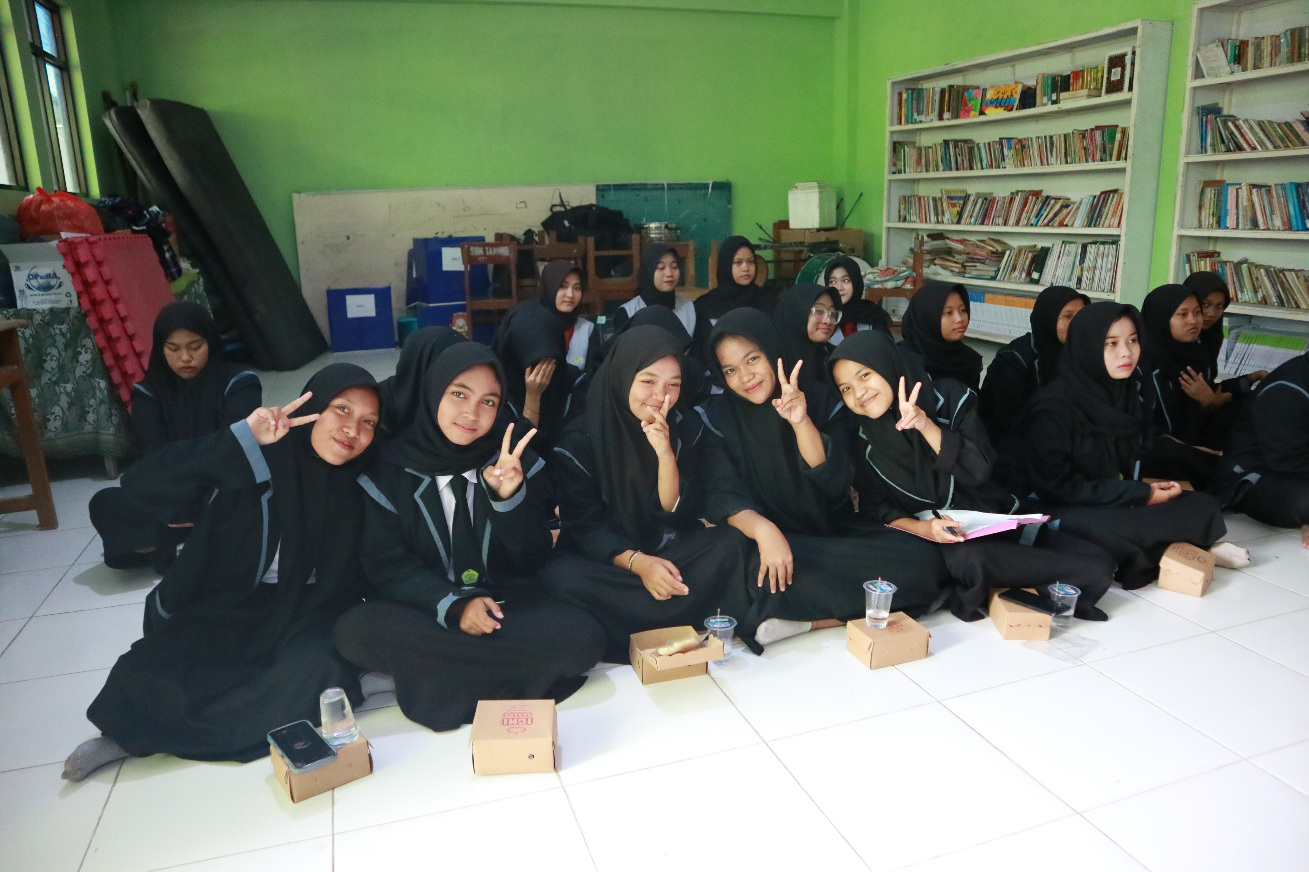 UNUSA - K3 go to school 