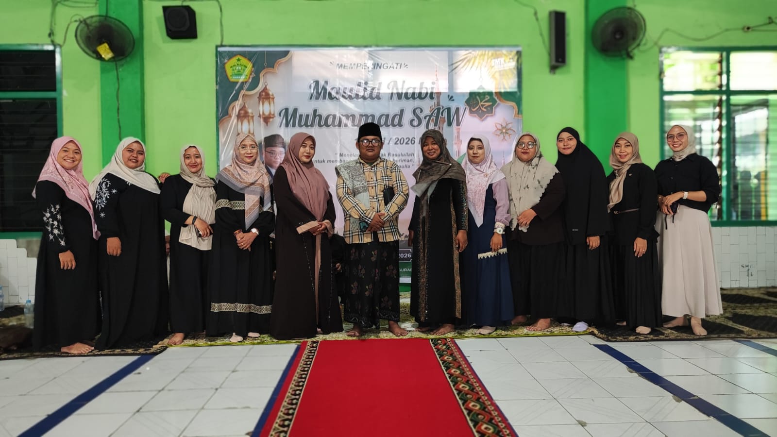 SMK Tanwir Surabaya Gelar Peringatan Maulid Nabi Muhammad SAW 1448 H dengan Khidmat