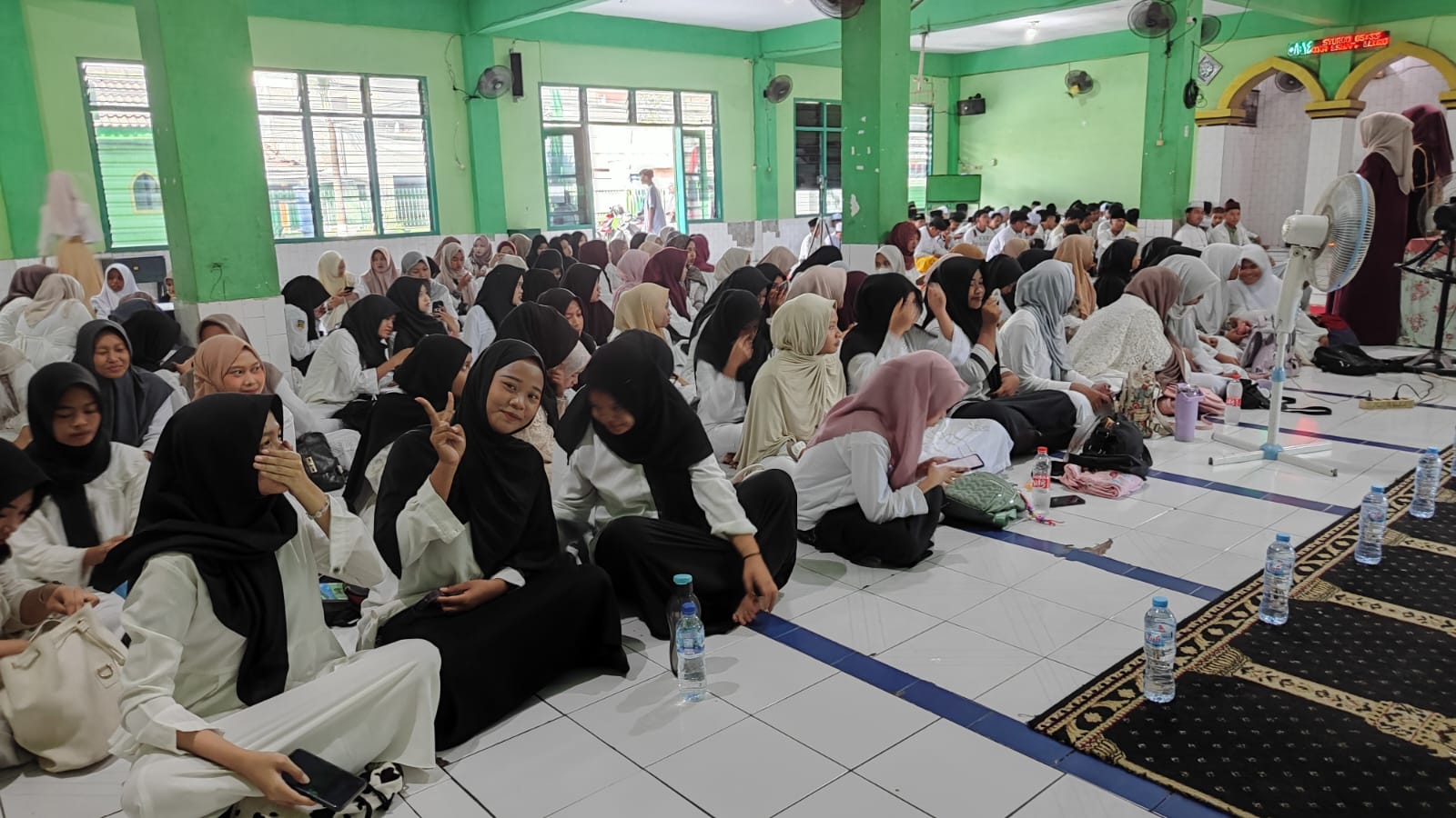 SMK Tanwir Surabaya Gelar Peringatan Maulid Nabi Muhammad SAW 1448 H dengan Khidmat